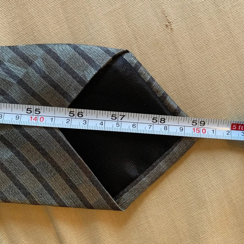 Tongue Tied Tom McLellon Mens 100% Silk Striped Neck Tie Greenwich Village NYC‎